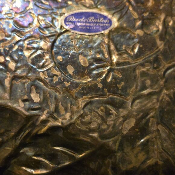 VTG Reed & Barton #115 Silverplate Embossed Strawberries  Plate 13 3/4" Platter - Picture 6 of 6